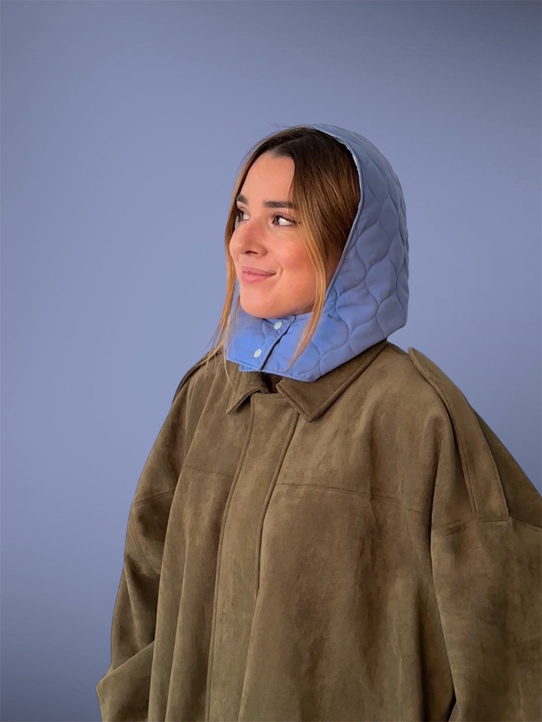 capuche matelassé bleu ciel/ ligné vert