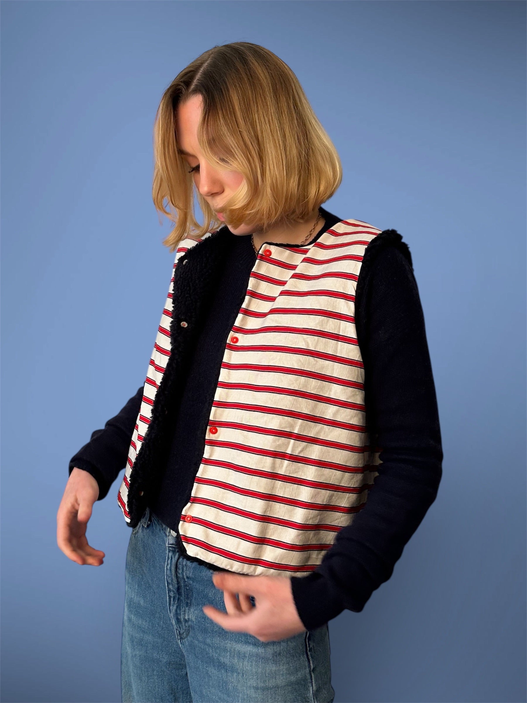 Gilet sherpa marine/rayé rouge