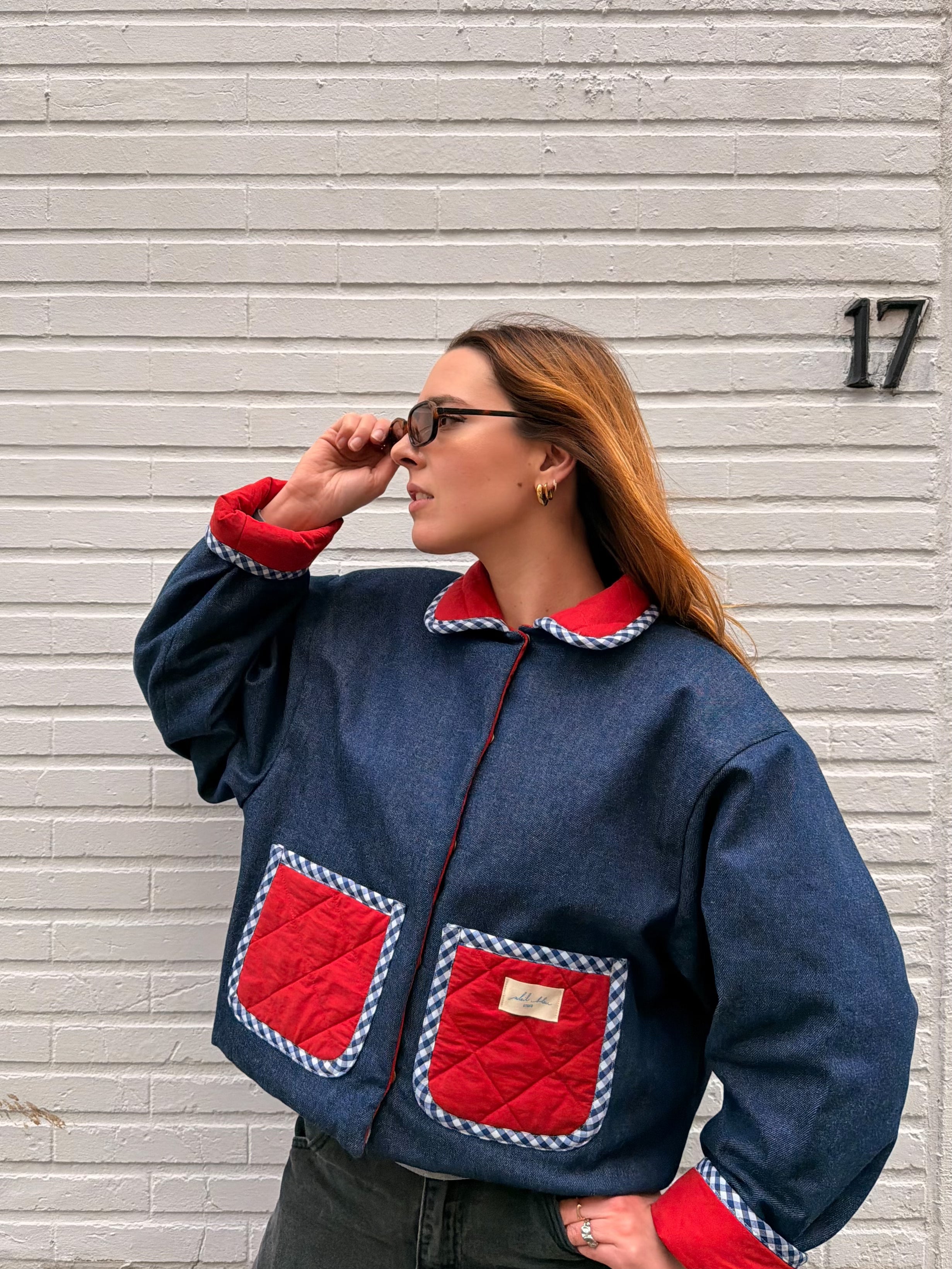 Veste matelassée rouge/ jeans