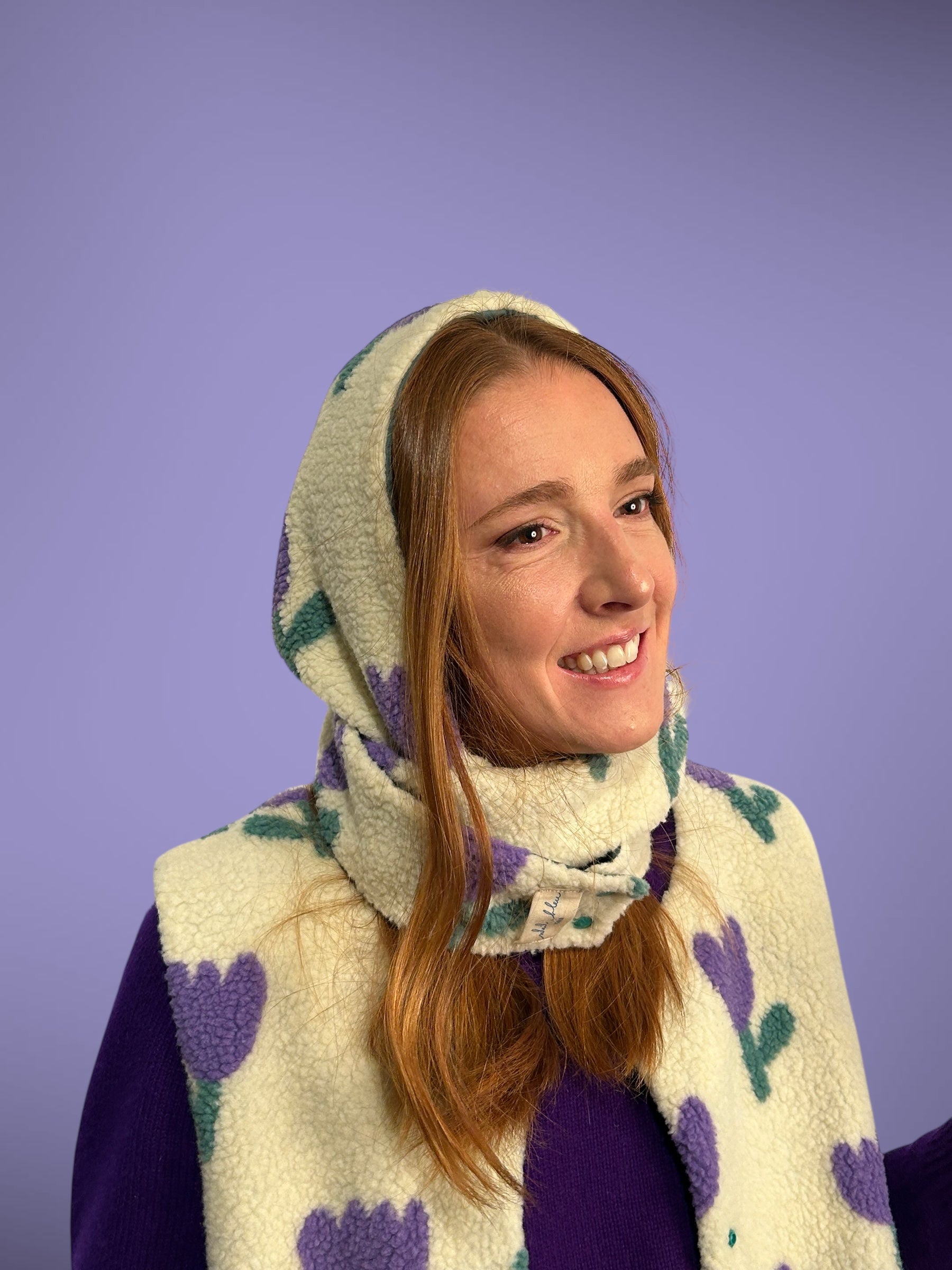 Capuche fleurie mauve