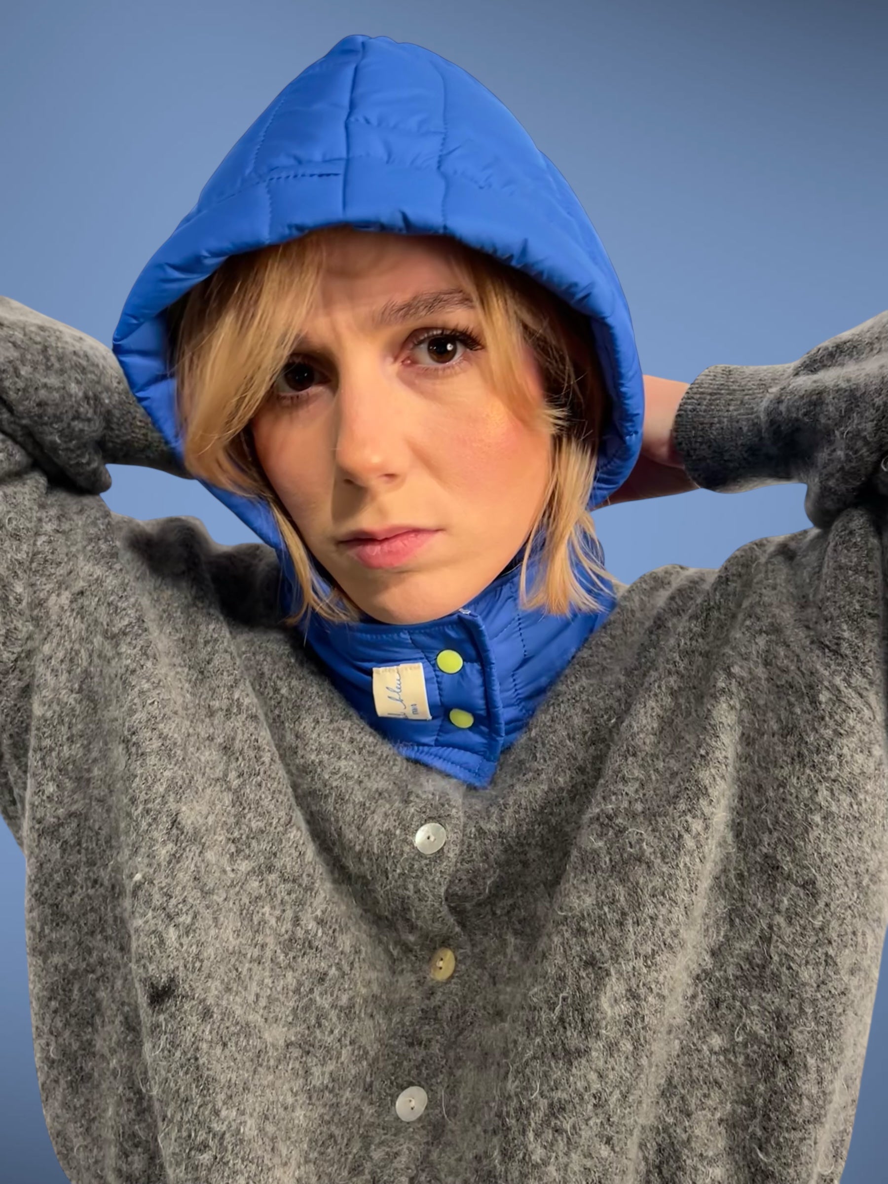 capuche matelassé bleue roi