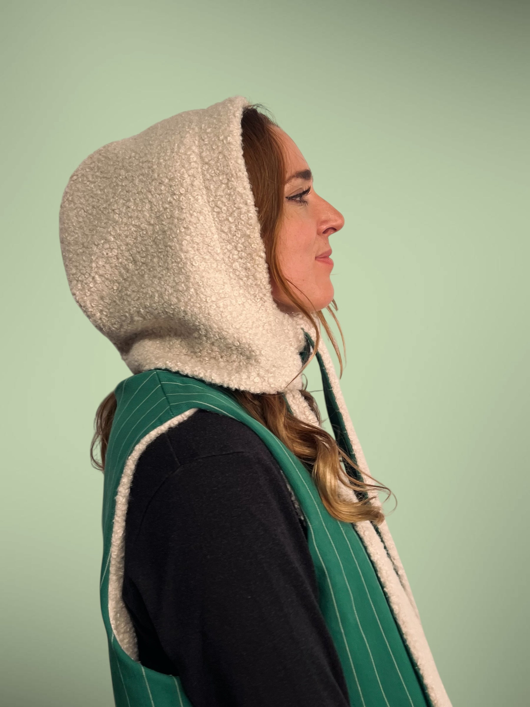 Capuche mouton blanc et rayure verte