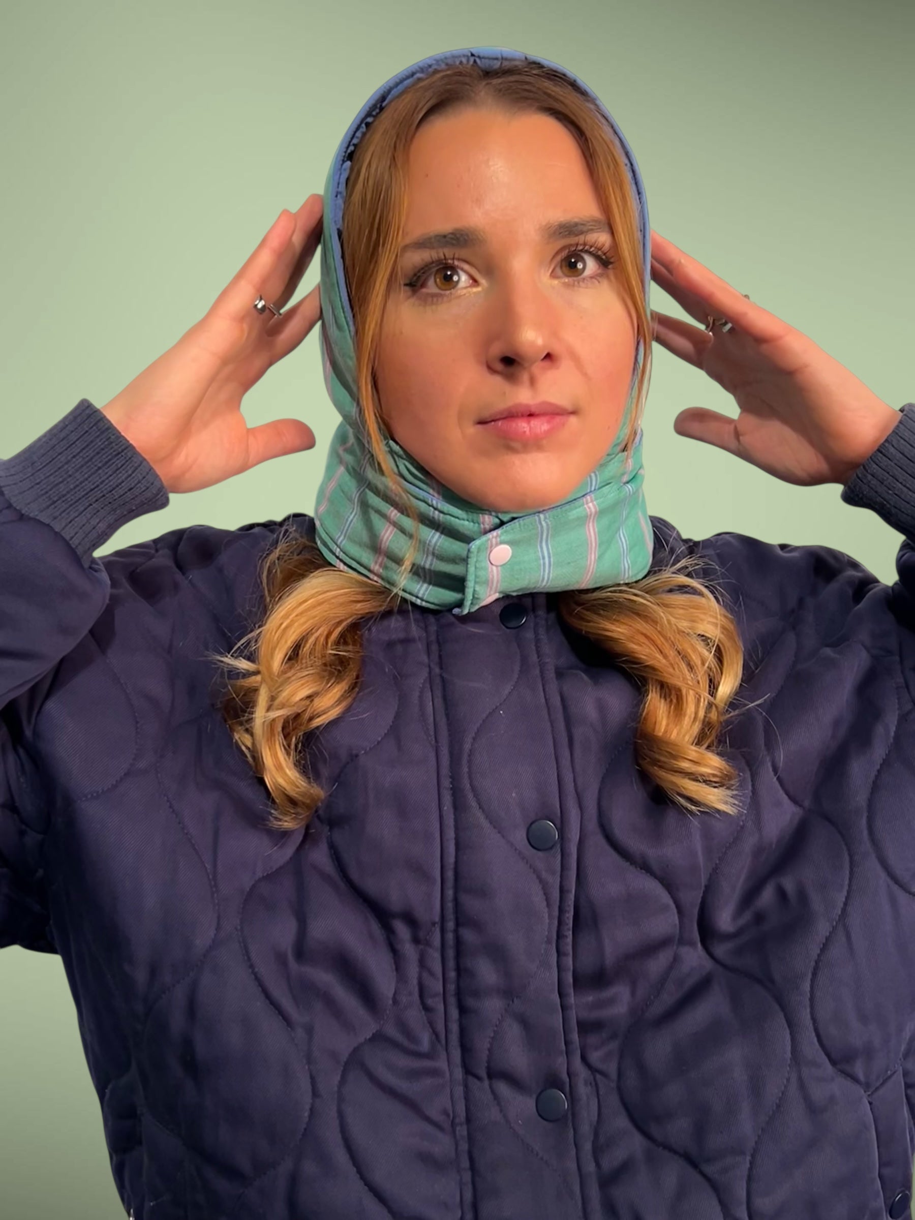 capuche matelassé bleu ciel / rayures